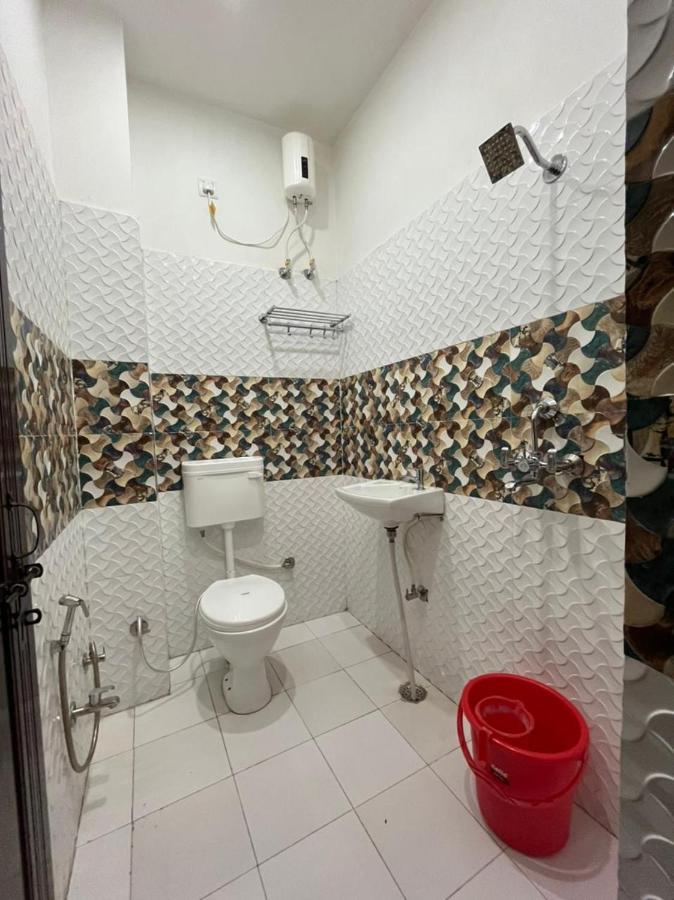 Lotus Paying Guest House Varanasi Exterior photo