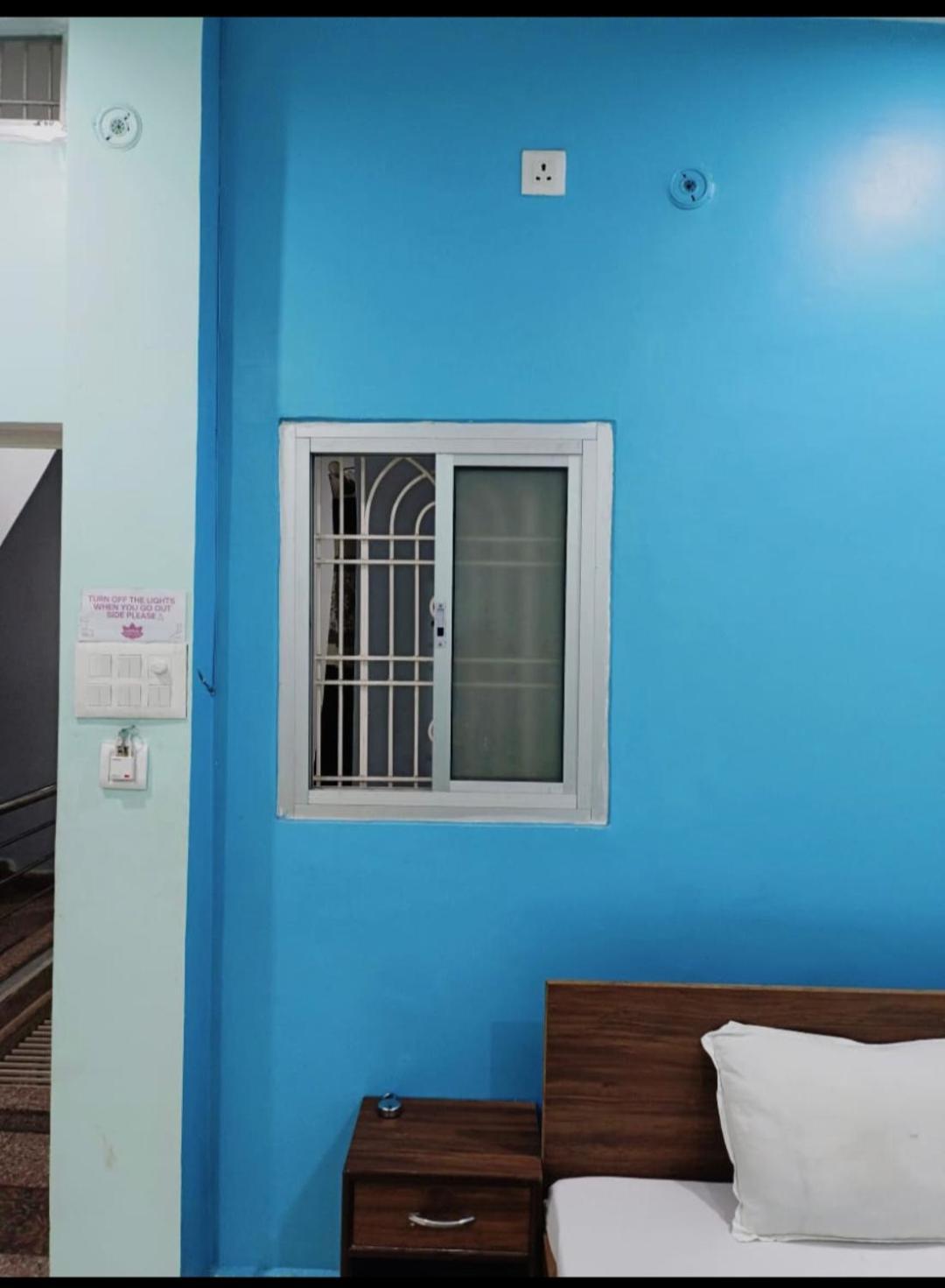 Lotus Paying Guest House Varanasi Exterior photo