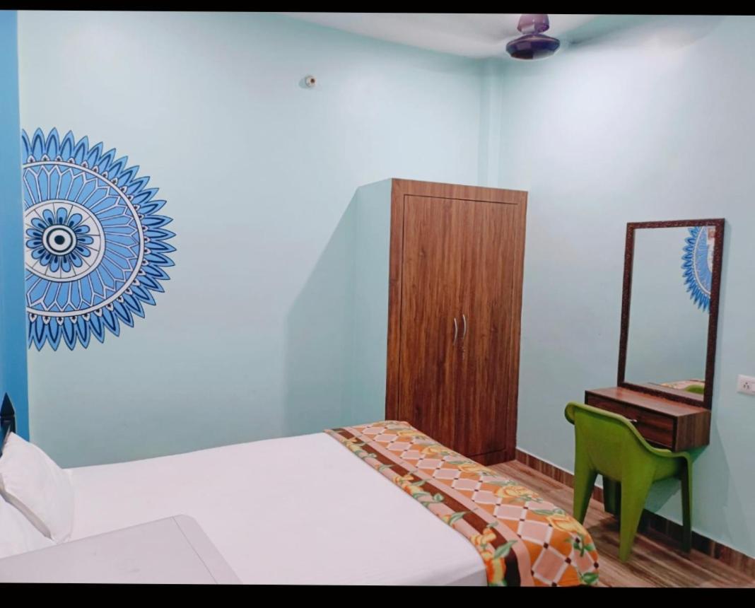 Lotus Paying Guest House Varanasi Exterior photo